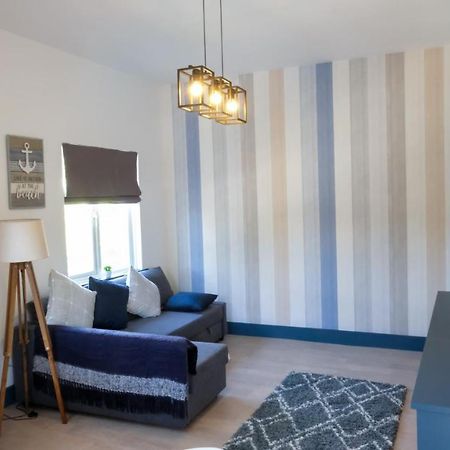 בורנמות' Intimate Entire Flat 9-Min Walk To Boscombe Beach מראה חיצוני תמונה