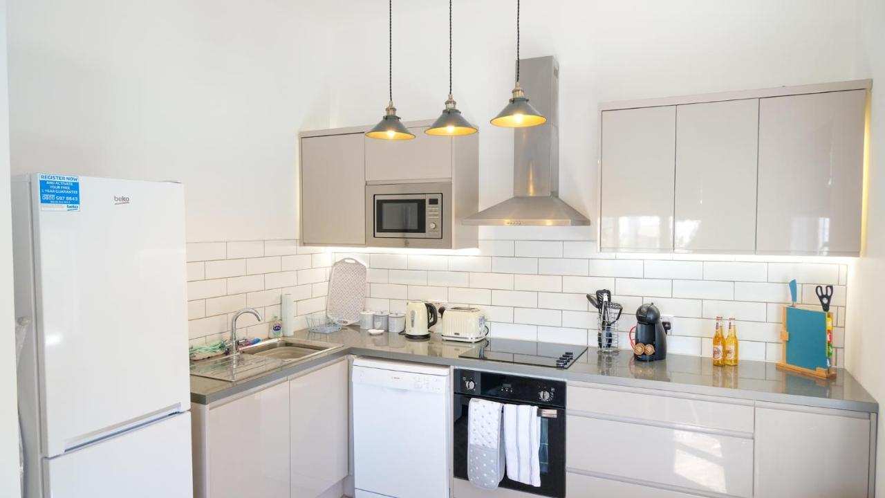 בורנמות' Intimate Entire Flat 9-Min Walk To Boscombe Beach מראה חיצוני תמונה