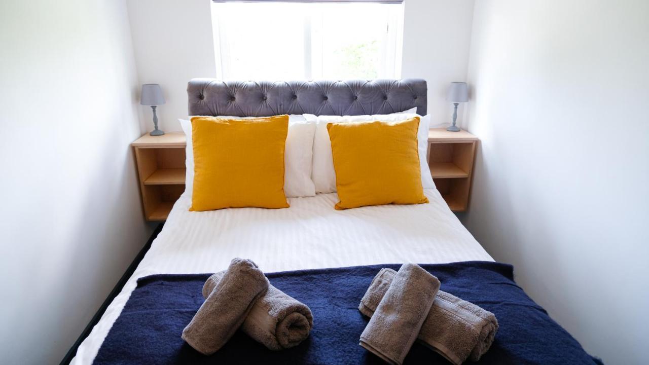 בורנמות' Intimate Entire Flat 9-Min Walk To Boscombe Beach מראה חיצוני תמונה